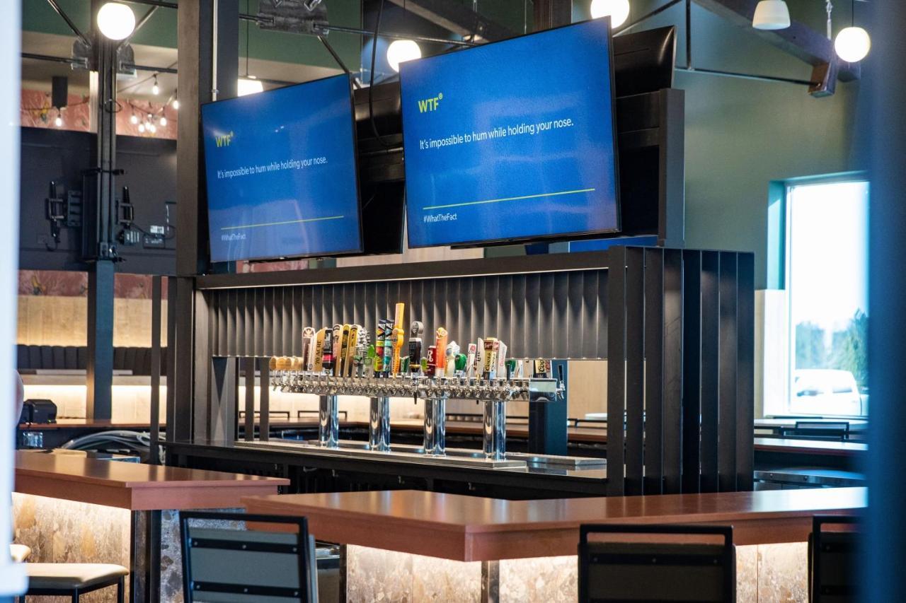 Four Points By Sheraton Edmonton Gateway Buitenkant foto