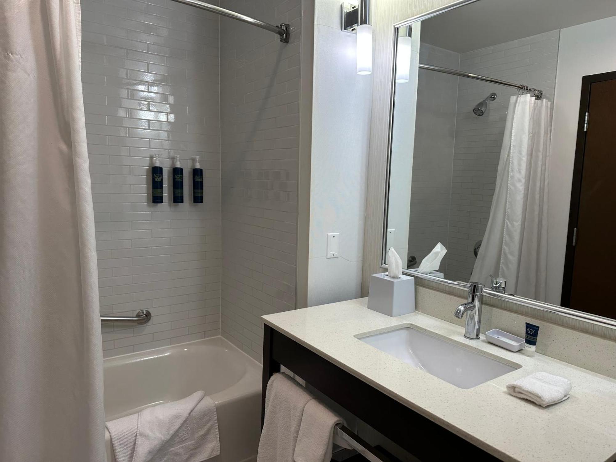 Four Points By Sheraton Edmonton Gateway Buitenkant foto
