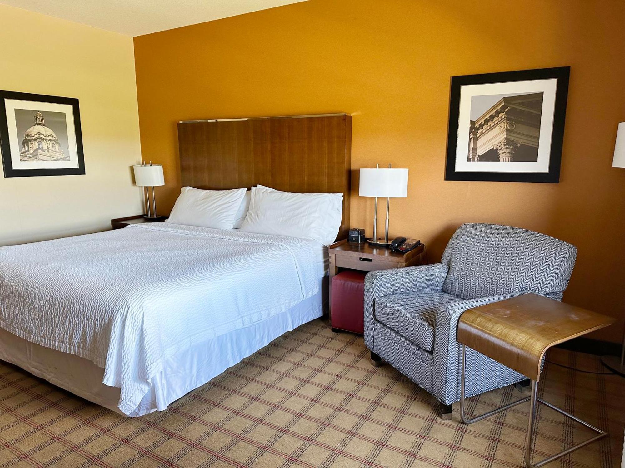 Four Points By Sheraton Edmonton Gateway Buitenkant foto